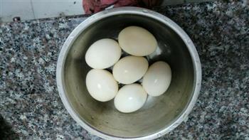 卤鸡腿卤鸡蛋的做法步骤1