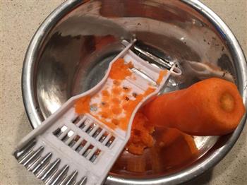 胡萝卜餐包的做法步骤1
