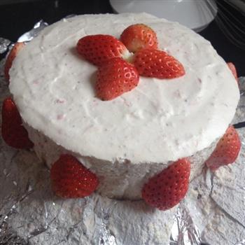草莓芝士蛋糕的做法步骤1