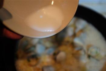 香煎鳕鱼配奶油蛤蜊浓汤的做法图解12