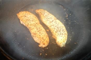 香煎鳕鱼配奶油蛤蜊浓汤的做法步骤5
