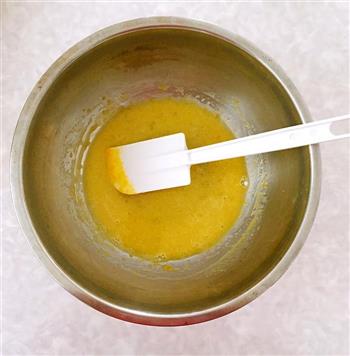 蛋黄奶香小馒头的做法步骤6
