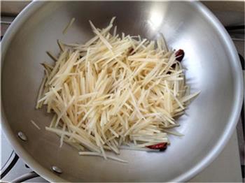 树椒土豆丝的做法步骤3