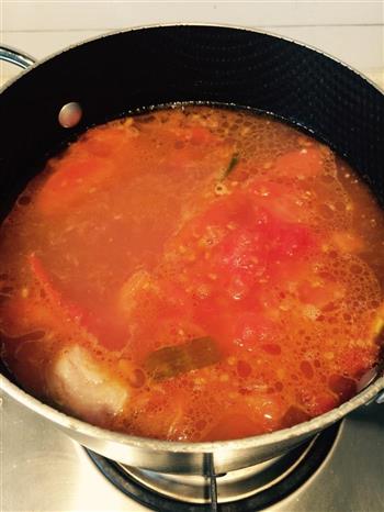 滋养的番茄排骨汤的做法步骤4