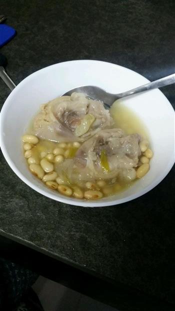 黄豆猪蹄美容汤的做法步骤6