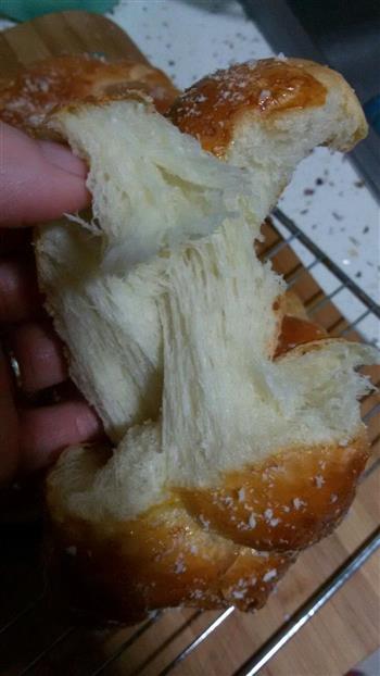 奶香辫子面包的做法图解2