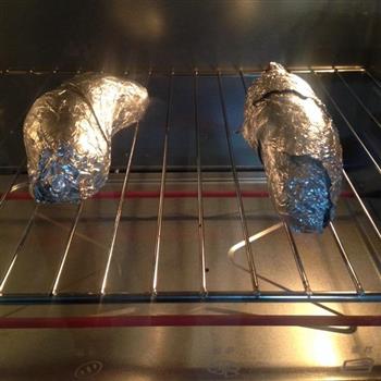 烤紫薯的做法步骤5