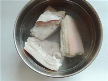 广式脆皮烧肉的做法步骤3