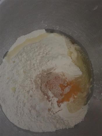 软式蒜香面包的做法步骤2