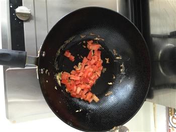 番茄鸡蛋炒饭的做法步骤3
