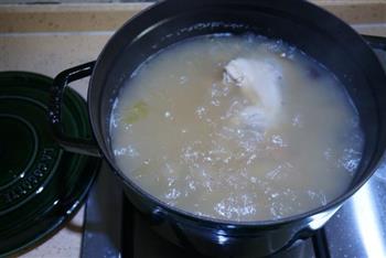 石斛鸡汤的做法步骤7