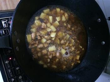 红烧鸡块炖土豆的做法图解4