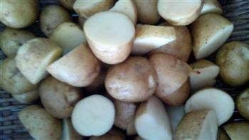 家常菜-土豆烧排骨的做法步骤3