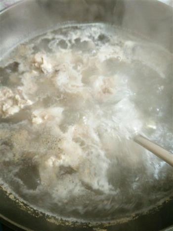 电饭煲版清水莲藕不油腻排骨汤+糖醋排骨的做法步骤2