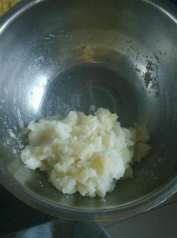 椒盐芝心土豆球的做法步骤1