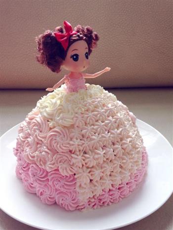 芭比小公主生日蛋糕的做法步骤2