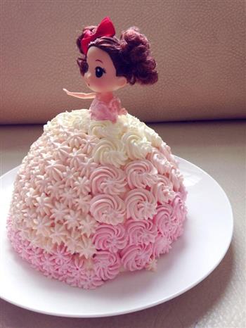 芭比小公主生日蛋糕的做法步骤3