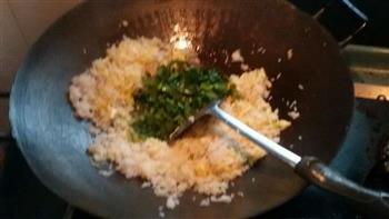 青菜腊味蛋炒饭的做法步骤9