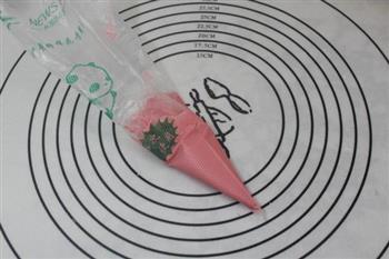 情人节玫瑰花束巧克力的做法步骤3