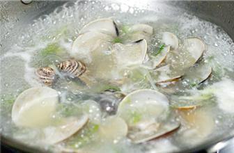 虾仁豆腐海蛤汤的做法步骤4