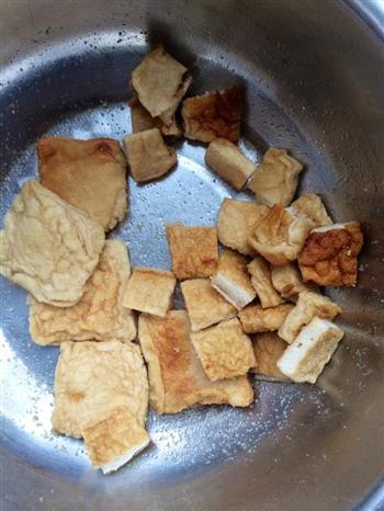 芹菜烧千叶豆腐的做法步骤1