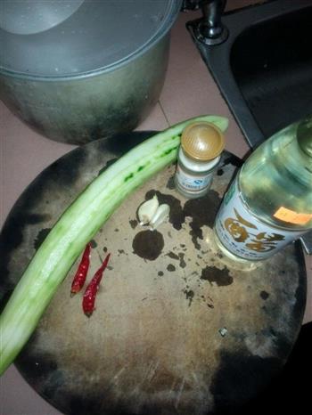 凉拌青瓜的做法步骤1