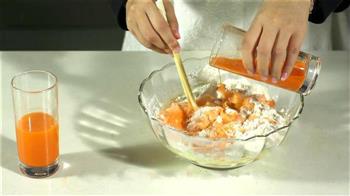 胡萝卜炸酱面的做法步骤2