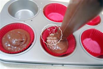 包藏甜蜜的巧克力熔岩蛋糕的做法步骤4