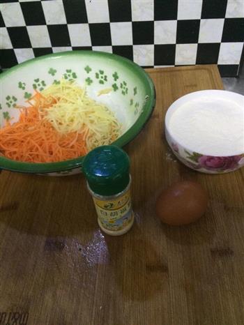 胡萝卜土豆煎饼的做法步骤3