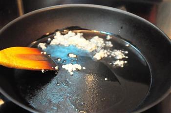 番茄炒鸡蛋-附切西红柿不流汤和去皮的方法的做法步骤5