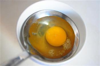 蛋清不散的方法的做法图解1