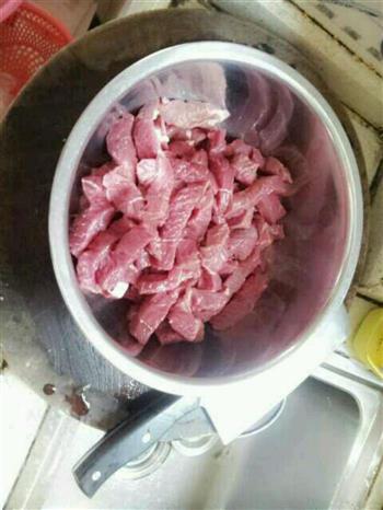 酸奶手撕牛肉的做法步骤2