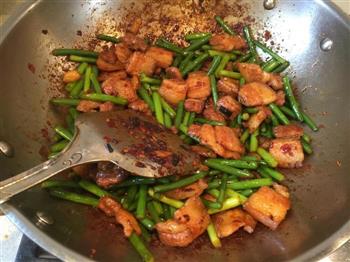 家常菜-蒜苗回锅肉的做法步骤10
