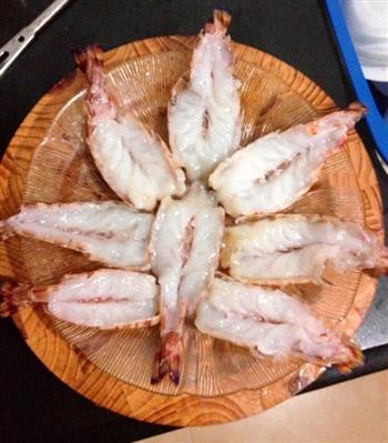 蒜蓉大虾的做法步骤1
