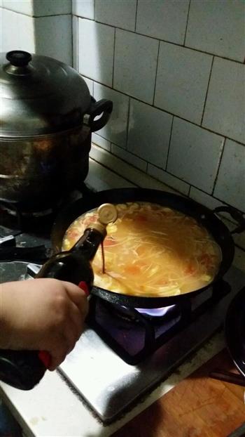 西红柿鸡蛋汤面的做法步骤5