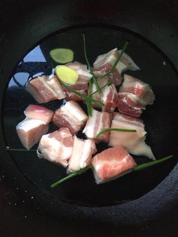 砂锅红烧肉的做法图解1