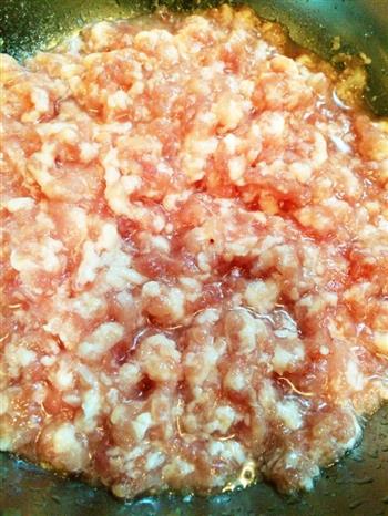 鲜美古早味  猪肉卷心菜干贝包子的做法步骤6