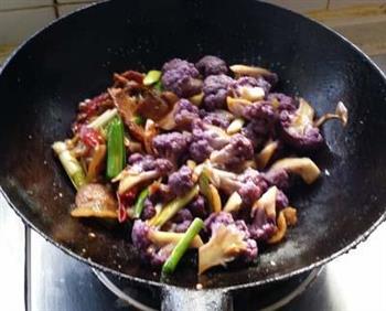 干煸紫花菜的做法图解9
