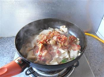 辣白菜烧豆皮的做法步骤7