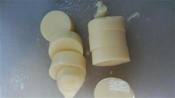金针菇日本豆腐煲的做法图解1