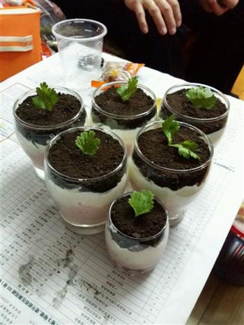 草莓酸奶奥利奥盆栽的做法步骤5