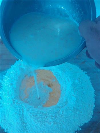 冬瓜蜜饯甜面包的做法步骤4