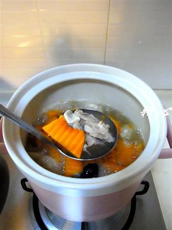 鱼鳔南瓜排骨汤的做法步骤10