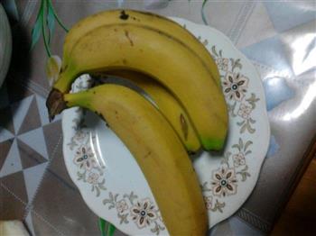 香蕉粥的做法图解1