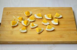 橄榄油鸡蛋沙拉的做法步骤3