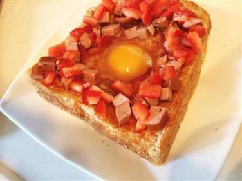 快手早餐 太阳蛋吐司的做法步骤1