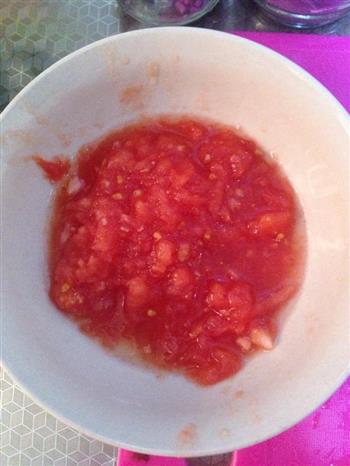 番茄虾仁面—宝宝营养餐的做法步骤1