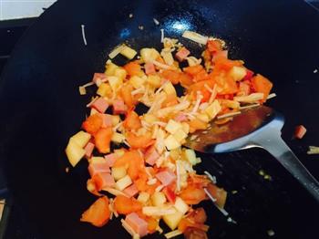 番茄金针菇豆腐火腿乱炖煲的做法步骤4