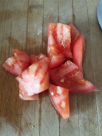 西红柿炒圆白菜的做法图解2