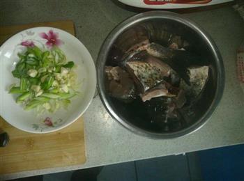 酸菜鱼 水煮鱼的做法步骤1